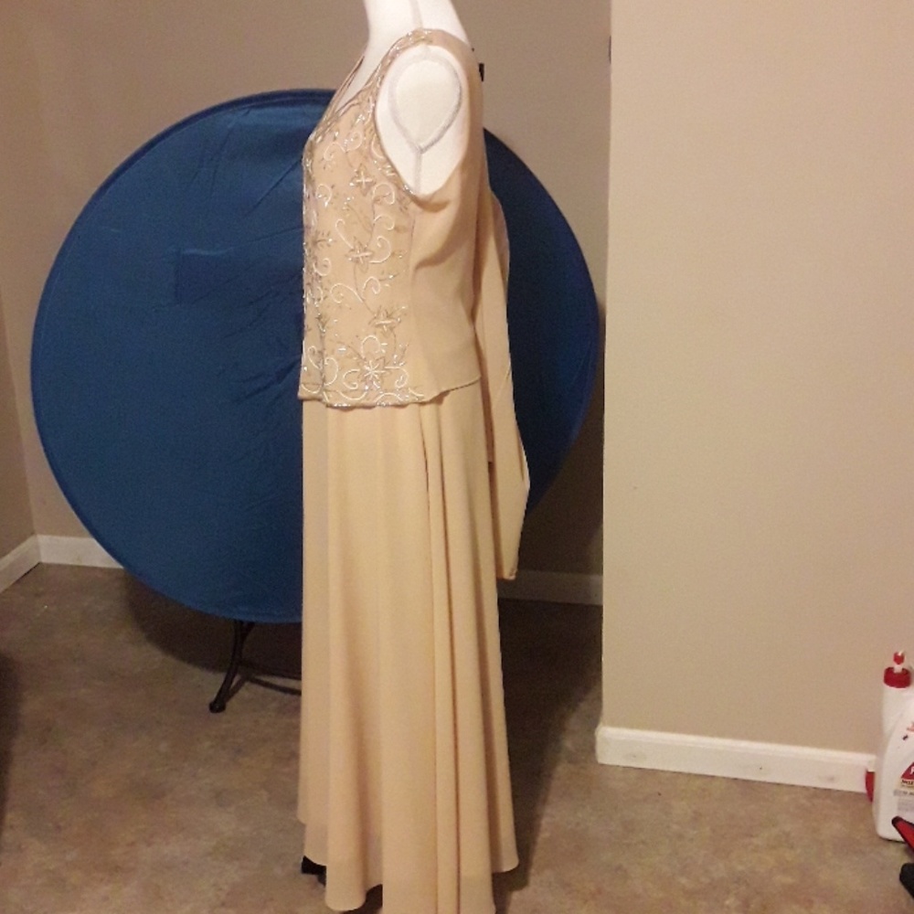 Evening wear